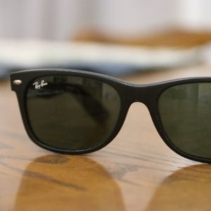 Ray-Ban Matte Black Wayfarer Sunglasses